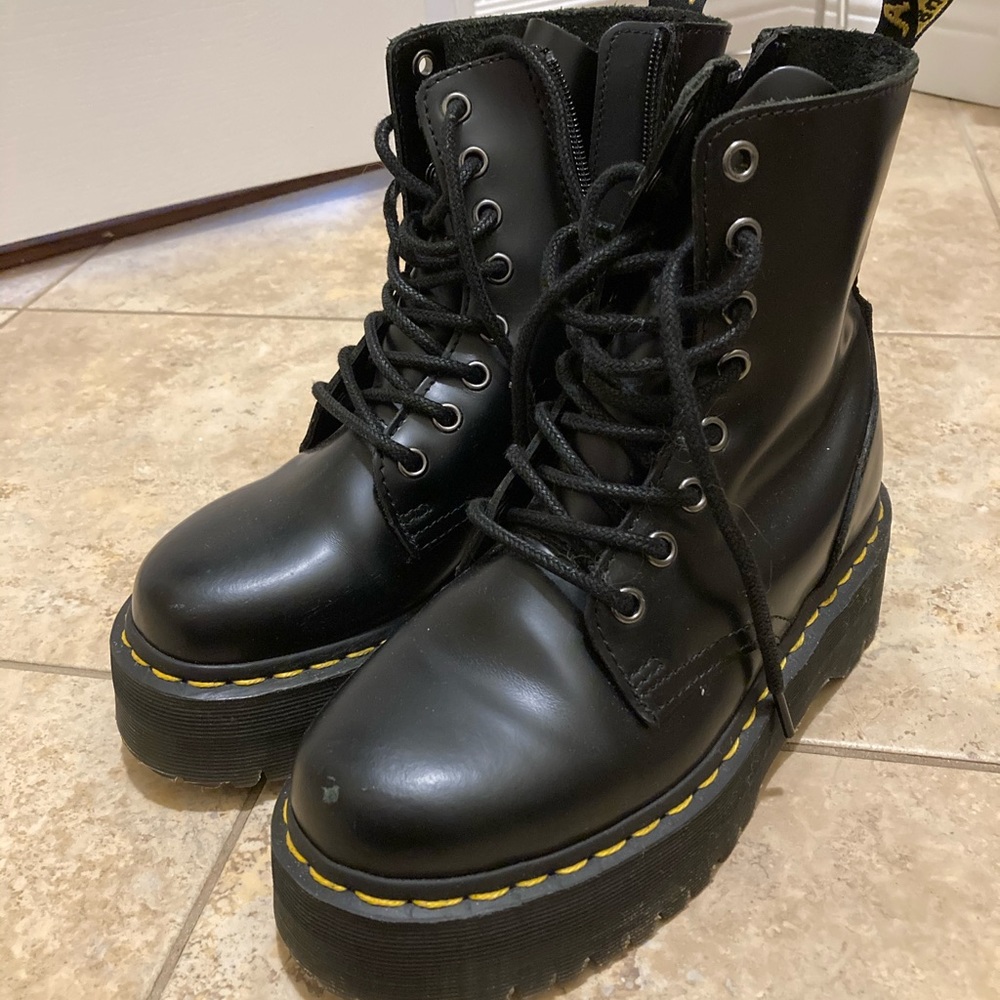 Platform doc martens, size 5